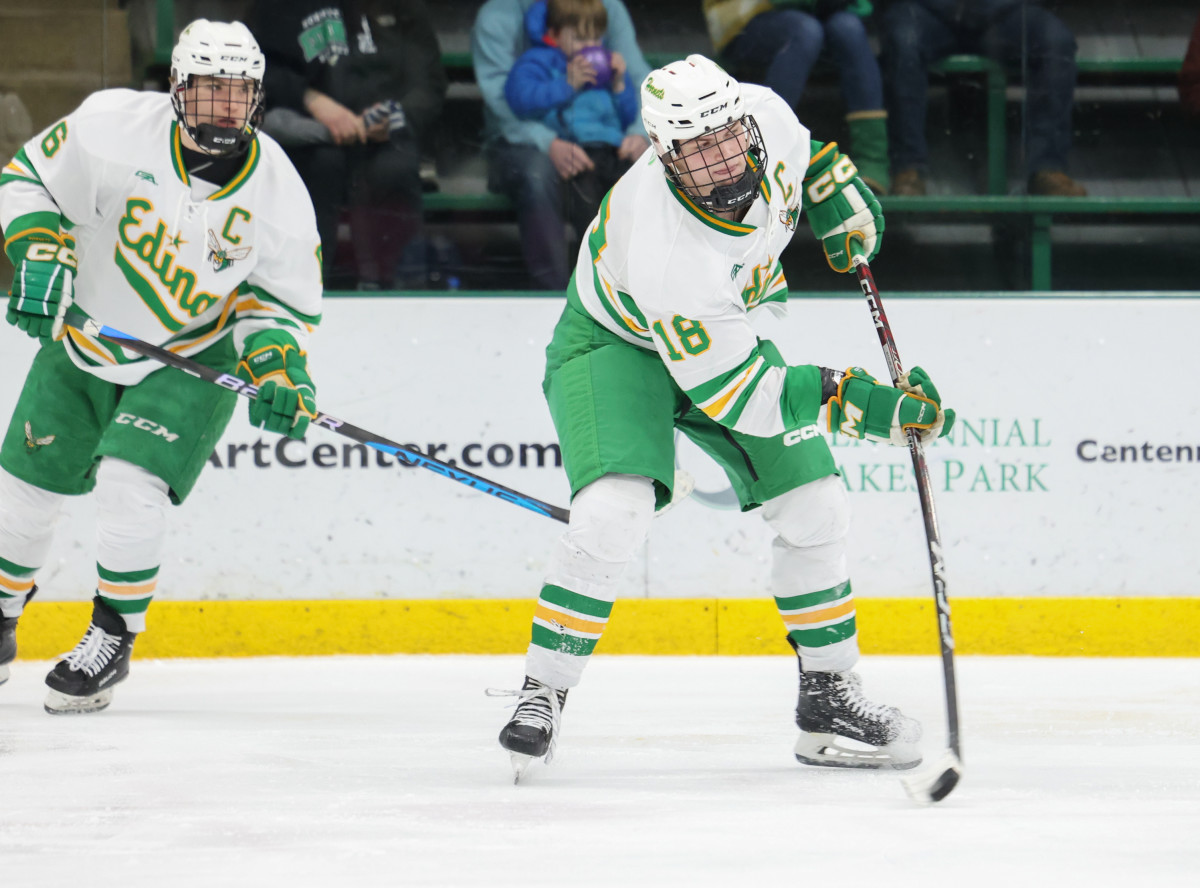 Minnetonka vs Edina Feb11-23 Jeff Lawler39